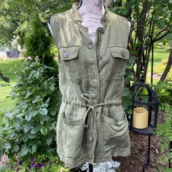 Sanctuary Canyon Military Vest - Picture 8 of 14